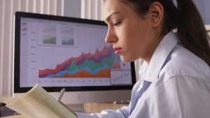 ac-maria-on-computer